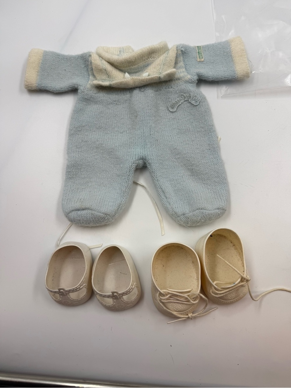 Vintage cabbage patch kids outfit & shoes x 2